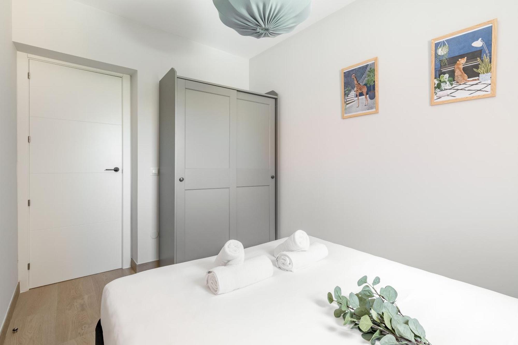 Charming Villa De Vallecas Madrid Luaran gambar